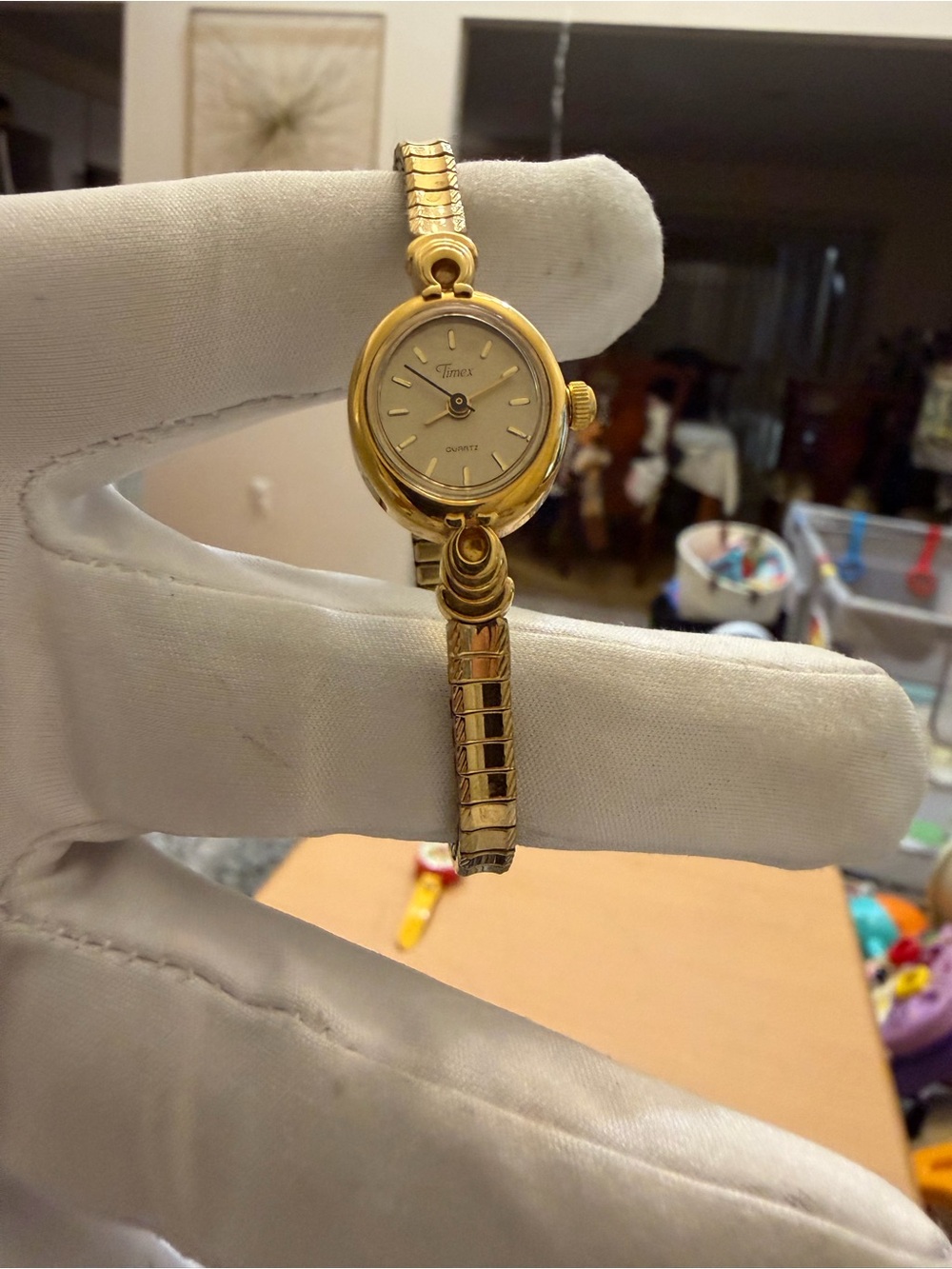 Vintage Timex Ladies Watch Gold Tone Oval Cocktail Dress Quartz Expansion Band - Picture 5 of 12